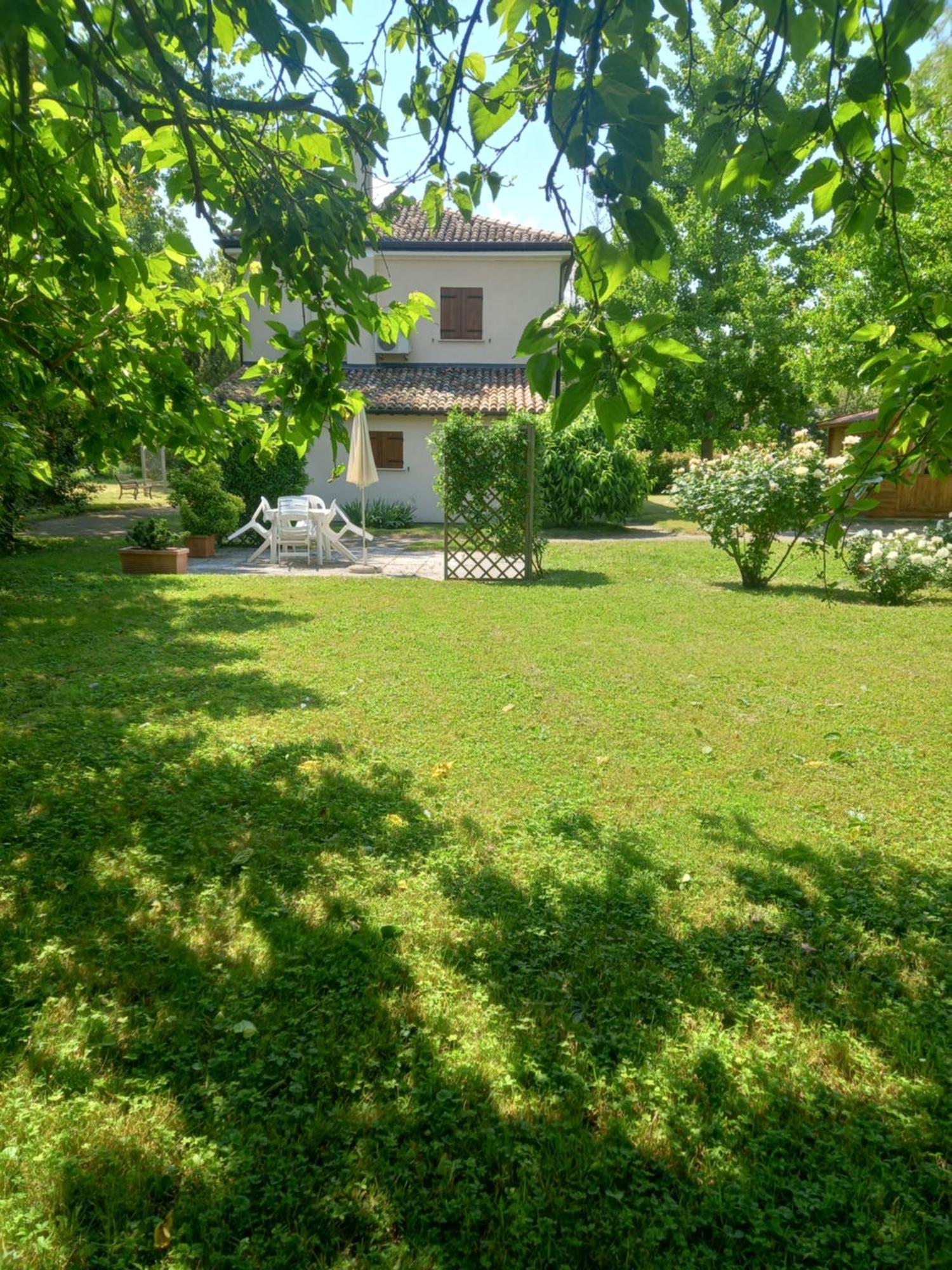 Holiday Home Giaron Rosolina Eksteriør bilde